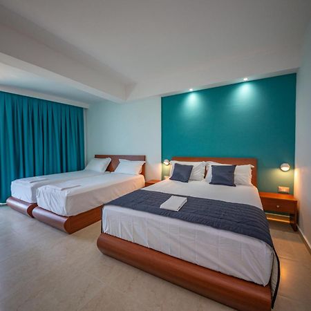Hotel Borshi Quarto foto