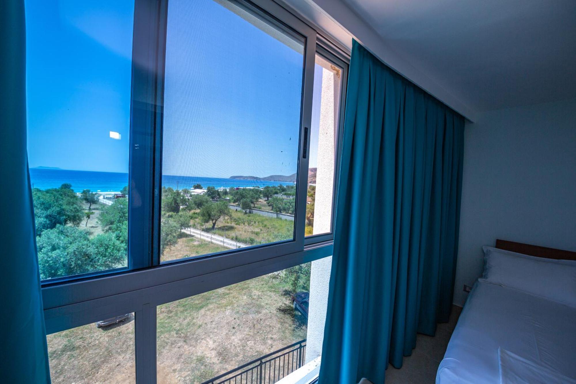 Hotel Borshi Quarto foto